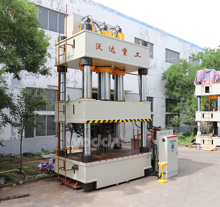 1800t三梁四柱液压机 1800t三梁四柱液压机